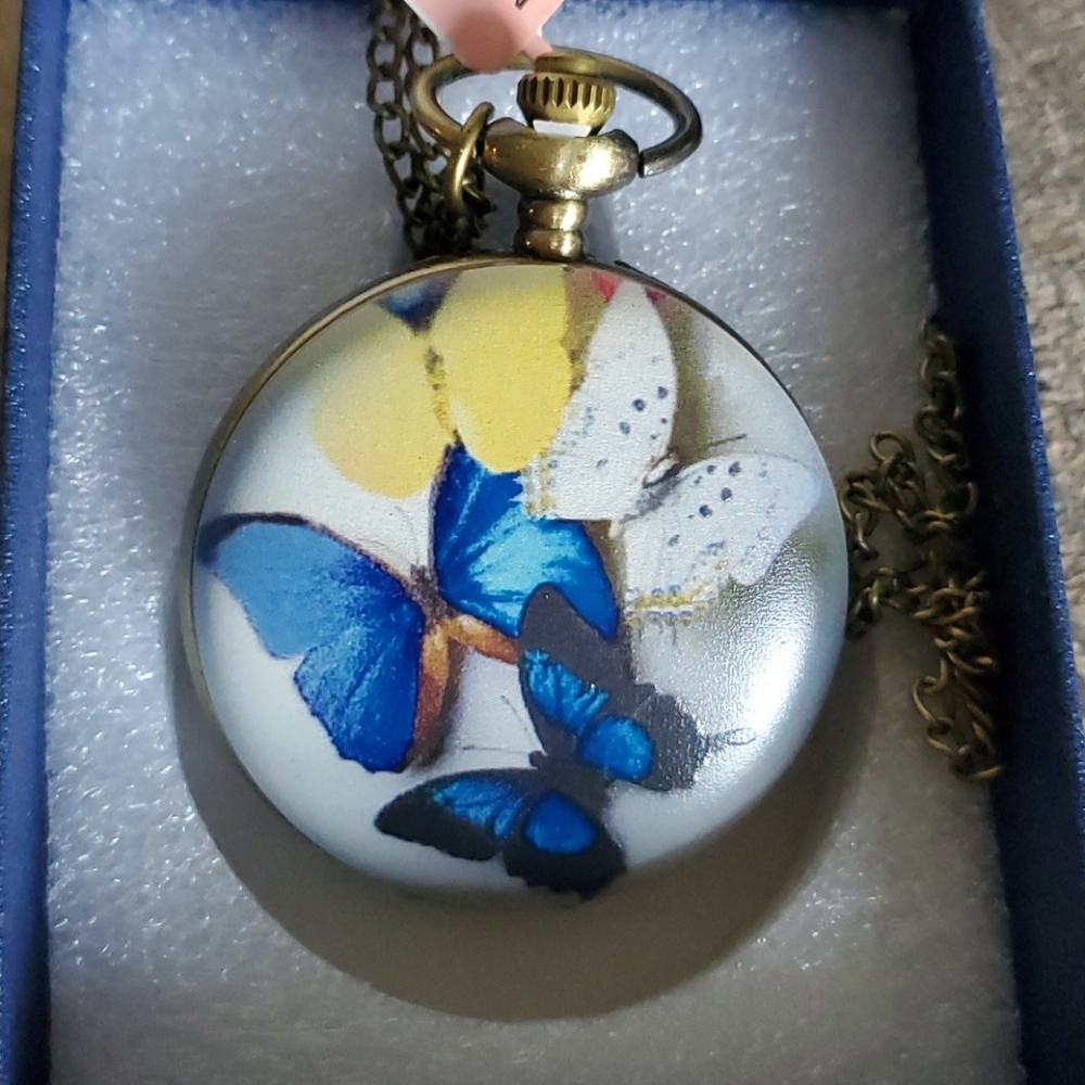 NIB BEAUTIFUL NECKLACE WATCH